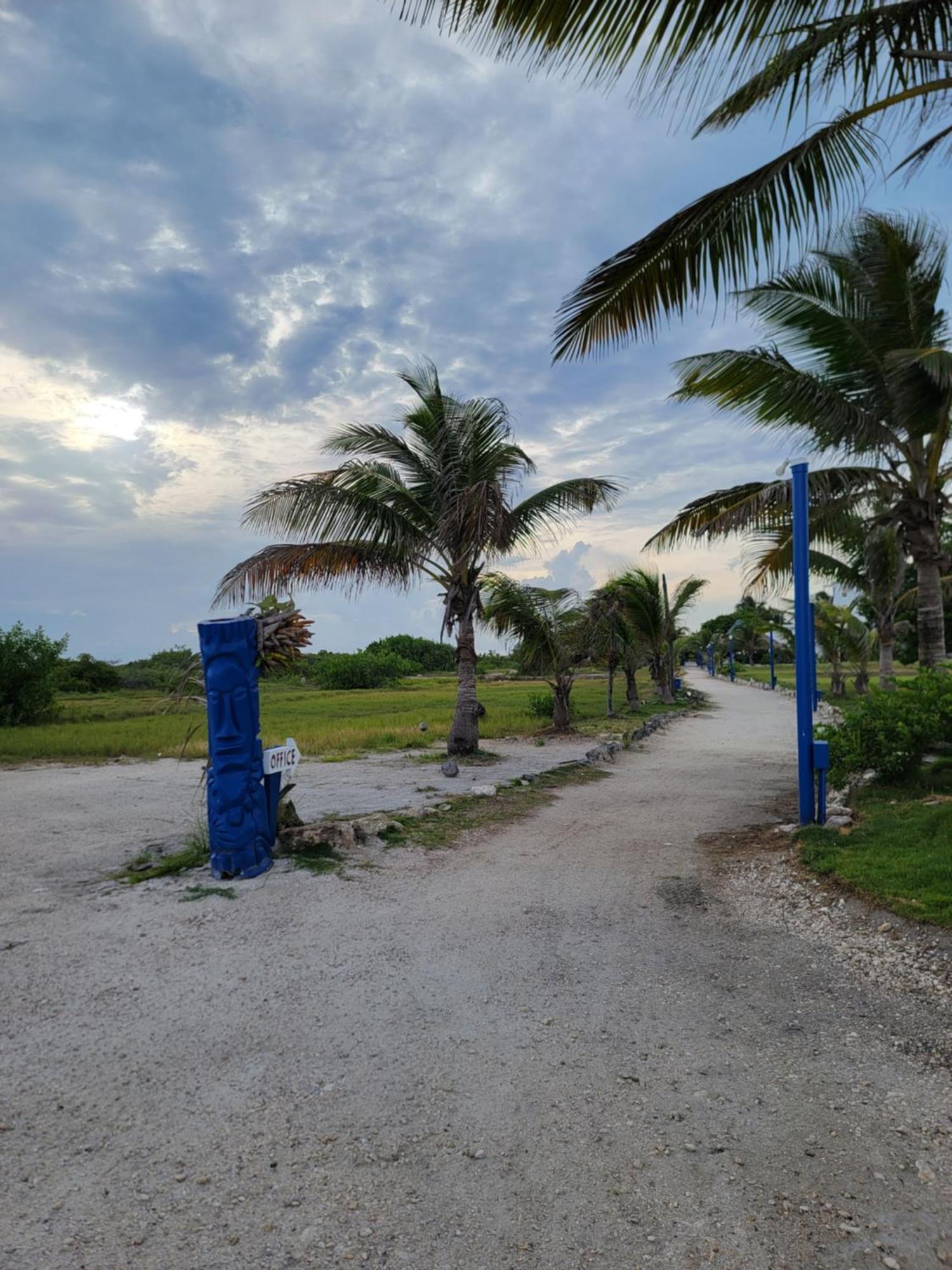 Brahma Blue Resort San Pedro  Buitenkant foto