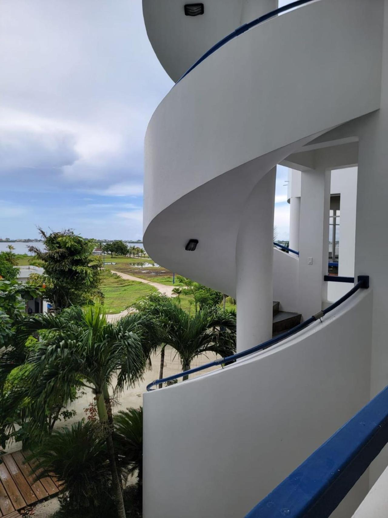 Brahma Blue Resort San Pedro  Buitenkant foto