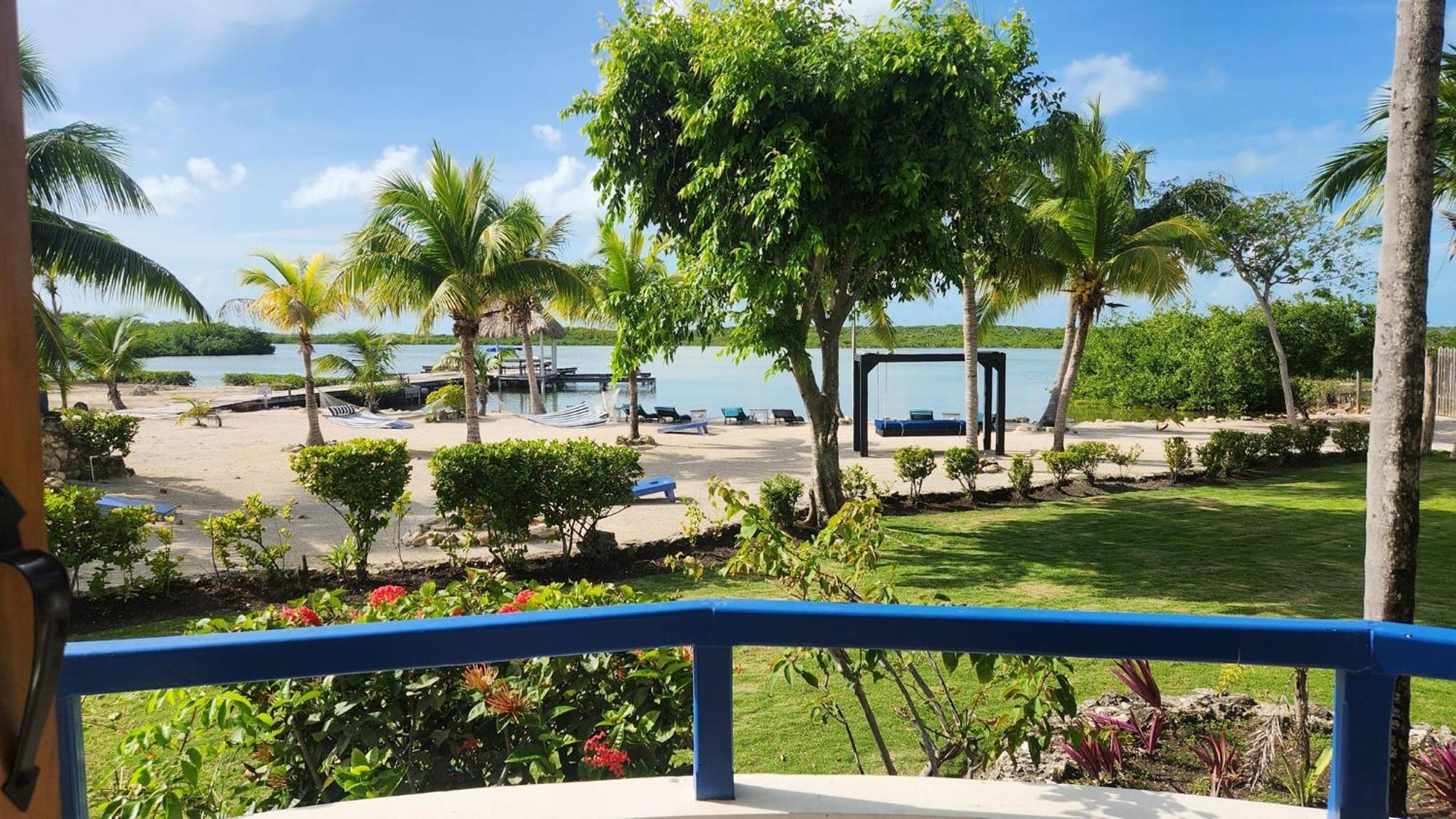 Brahma Blue Resort San Pedro  Buitenkant foto