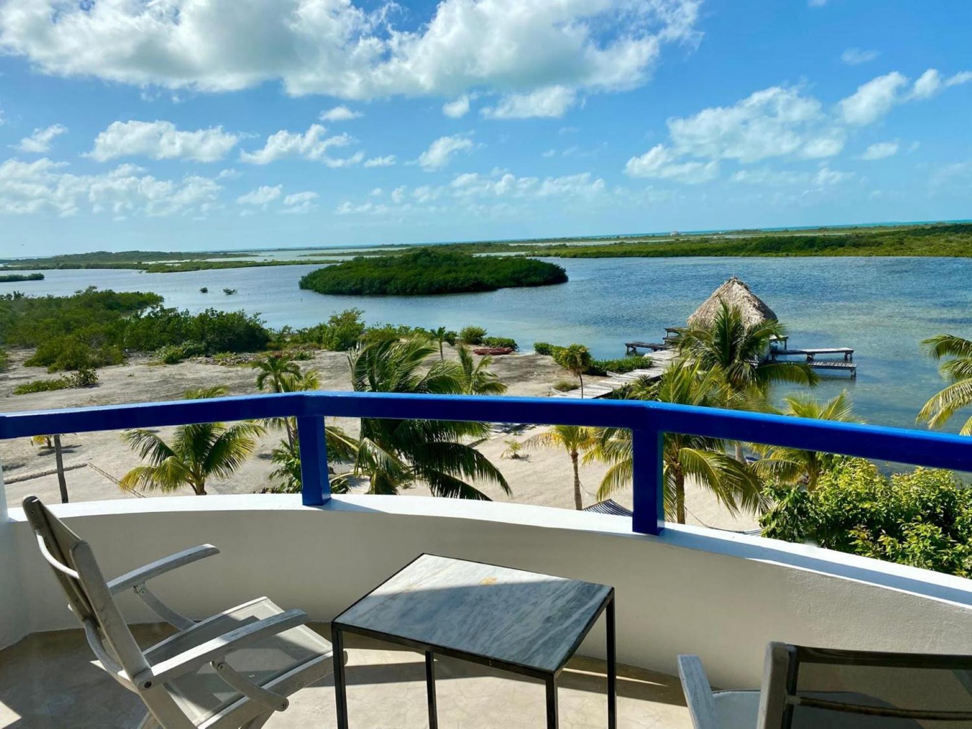 Brahma Blue Resort San Pedro  Buitenkant foto