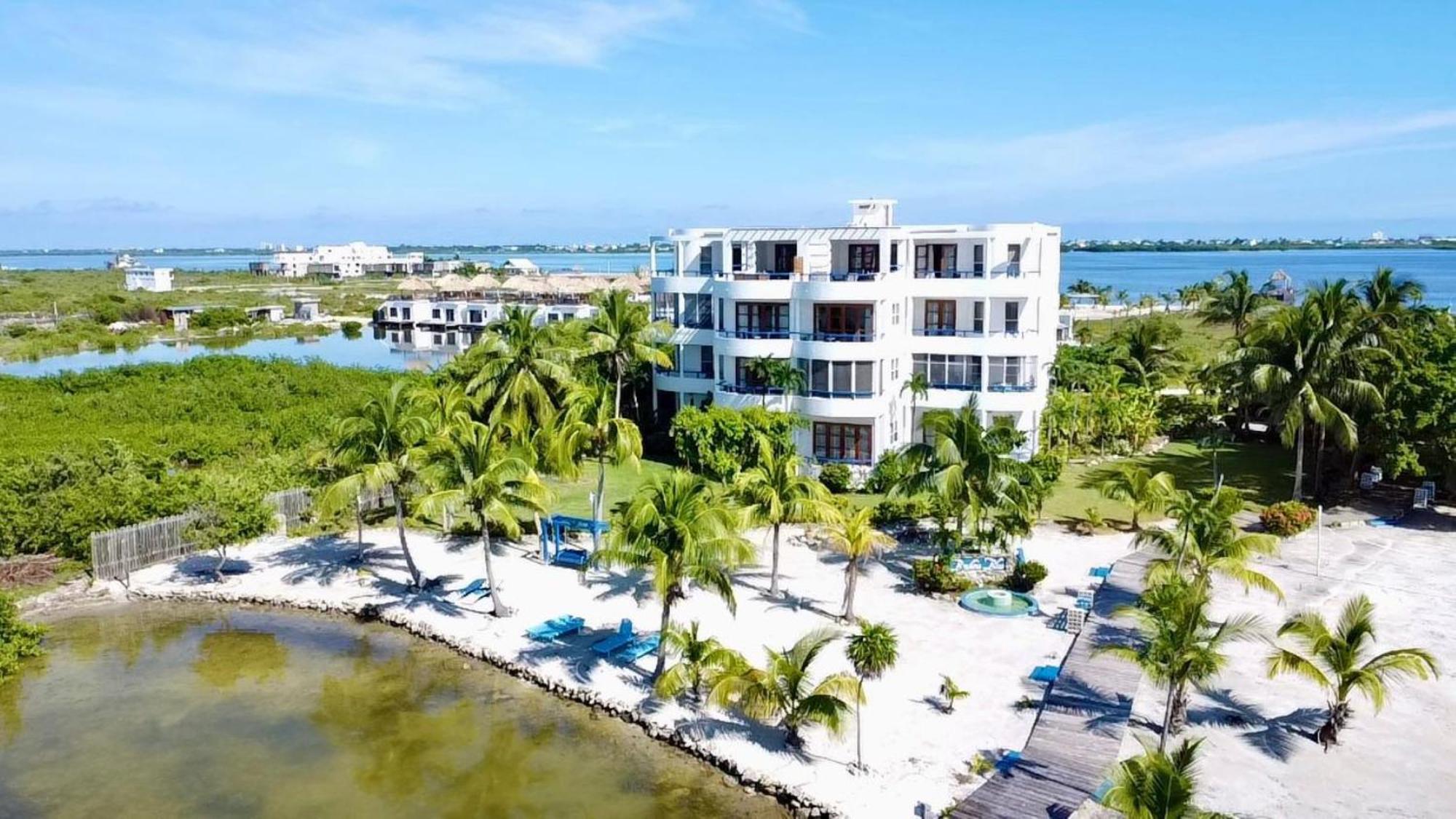 Brahma Blue Resort San Pedro  Buitenkant foto